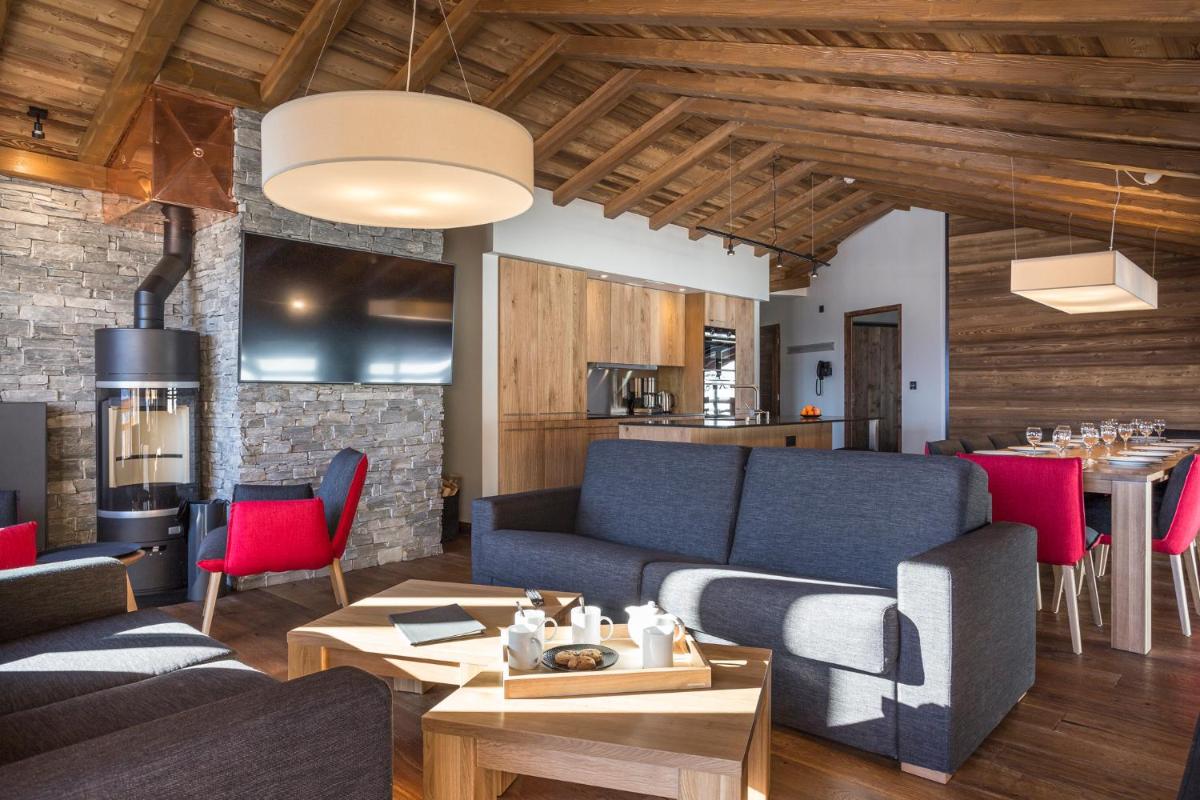 Coin salon dans l'établissement Hôtel Alparena & Spa - 4 étoiles