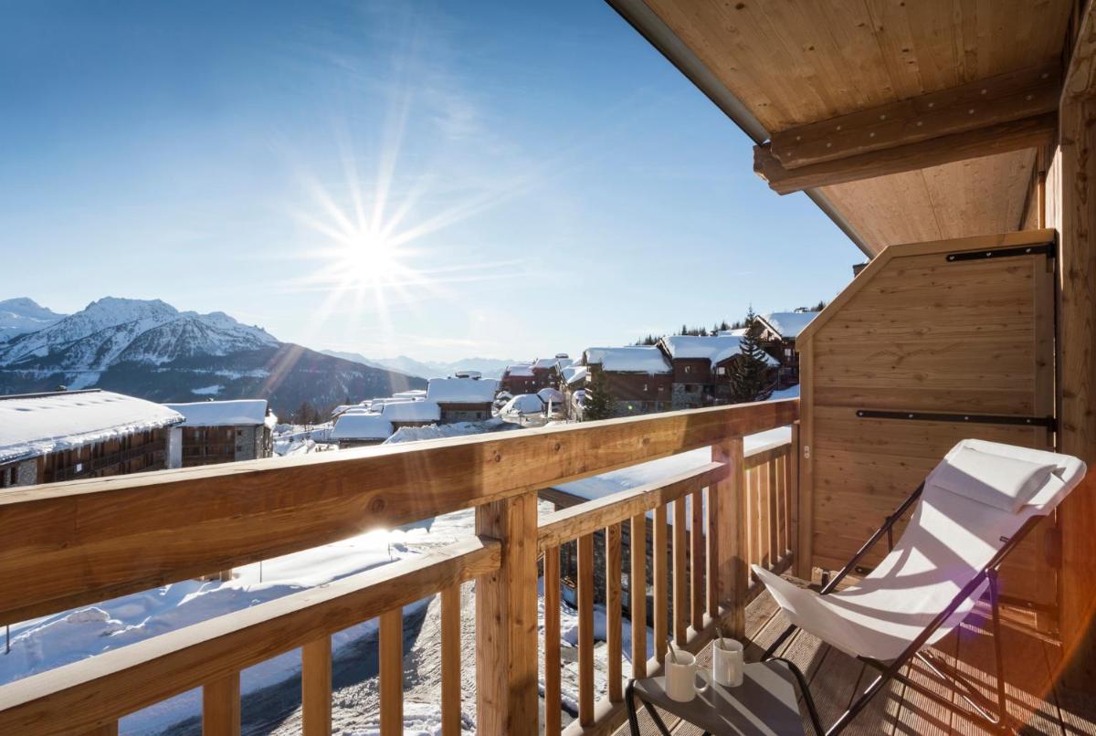 Vue générale sur la montagne ou vue sur la montagne depuis l'hôtel