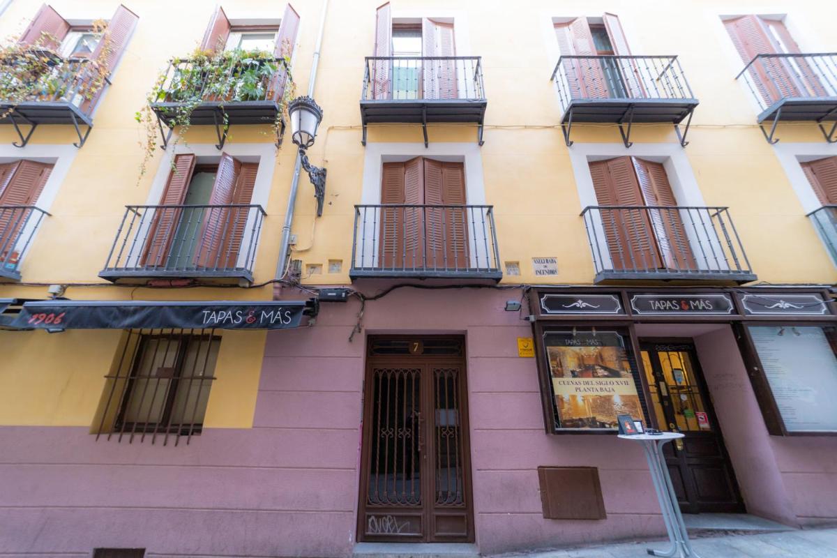 Apartamentos Puerta Del Sol I - Housity