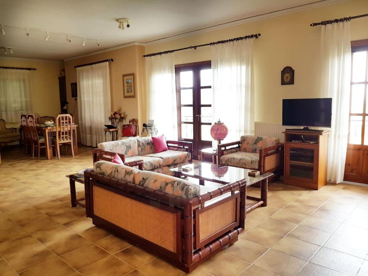 Ancient Olympia Luxury Pool Villa Palace 4Bedroom - Housity