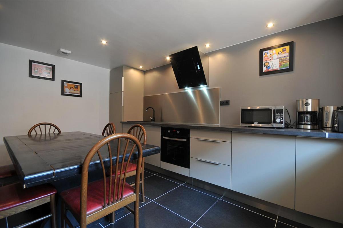 HOP' LA HOUSE - Housity