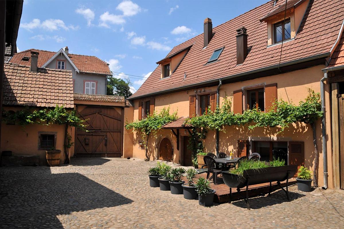HOP' LA HOUSE - Housity