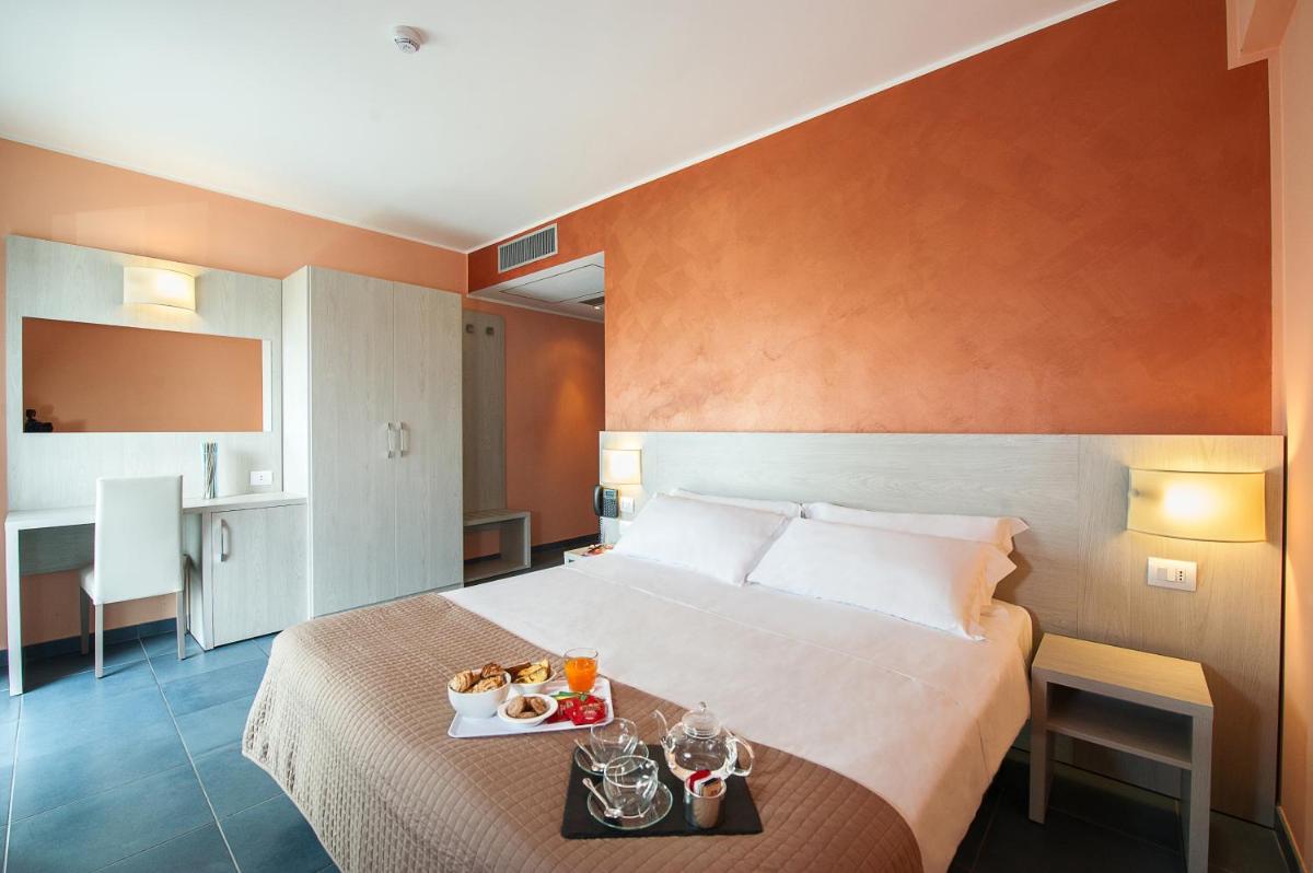 Hotel Testani Colleferro - Housity