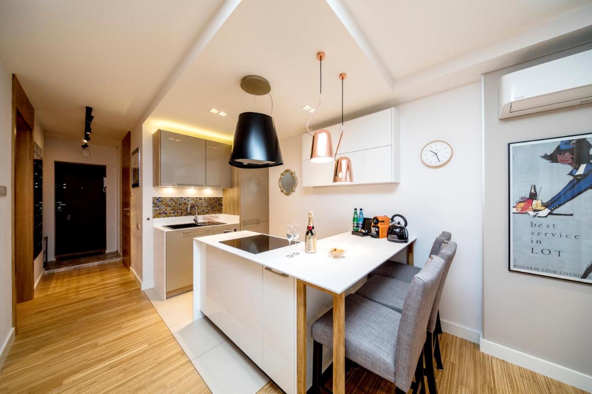 Golden Apartment with Air Condition by Your Freedom - Housity
