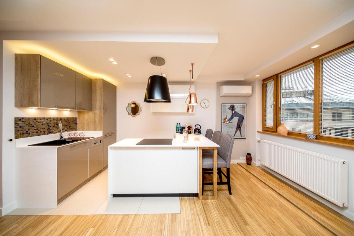 Golden Apartment with Air Condition by Your Freedom - Housity