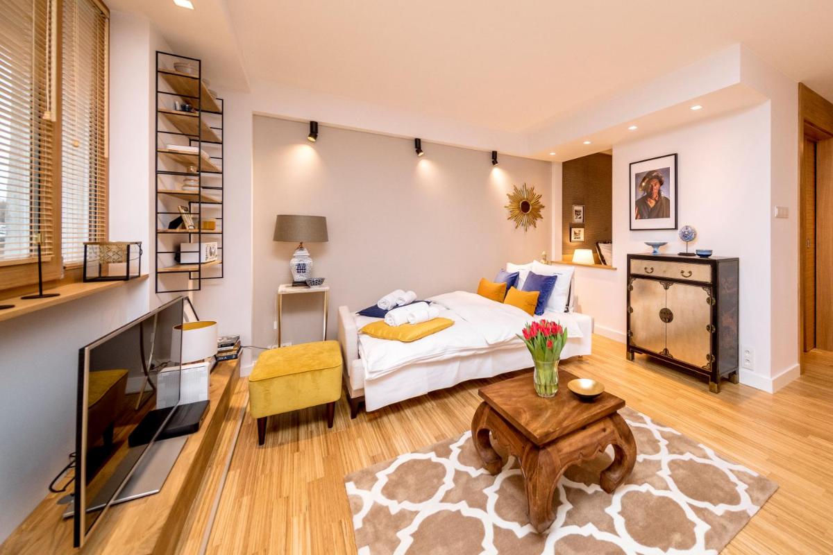 Golden Apartment with Air Condition by Your Freedom - Hizvo