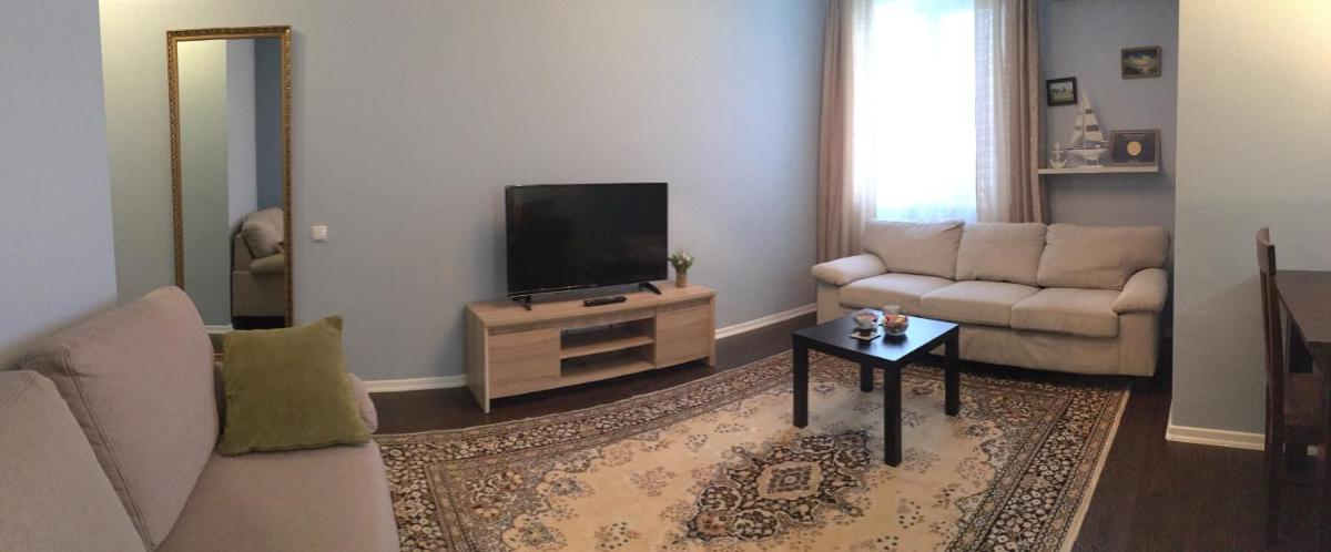 Blue Room Homestay - Housity