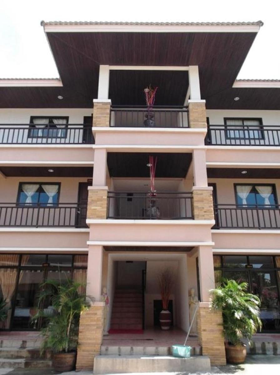 Panupong Hotel - Housity