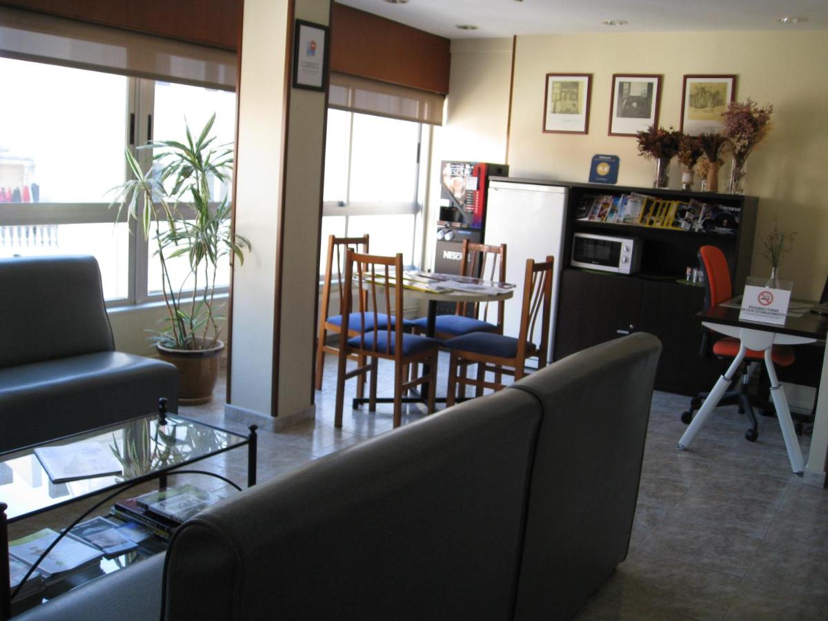 Hostal Roma - Housity