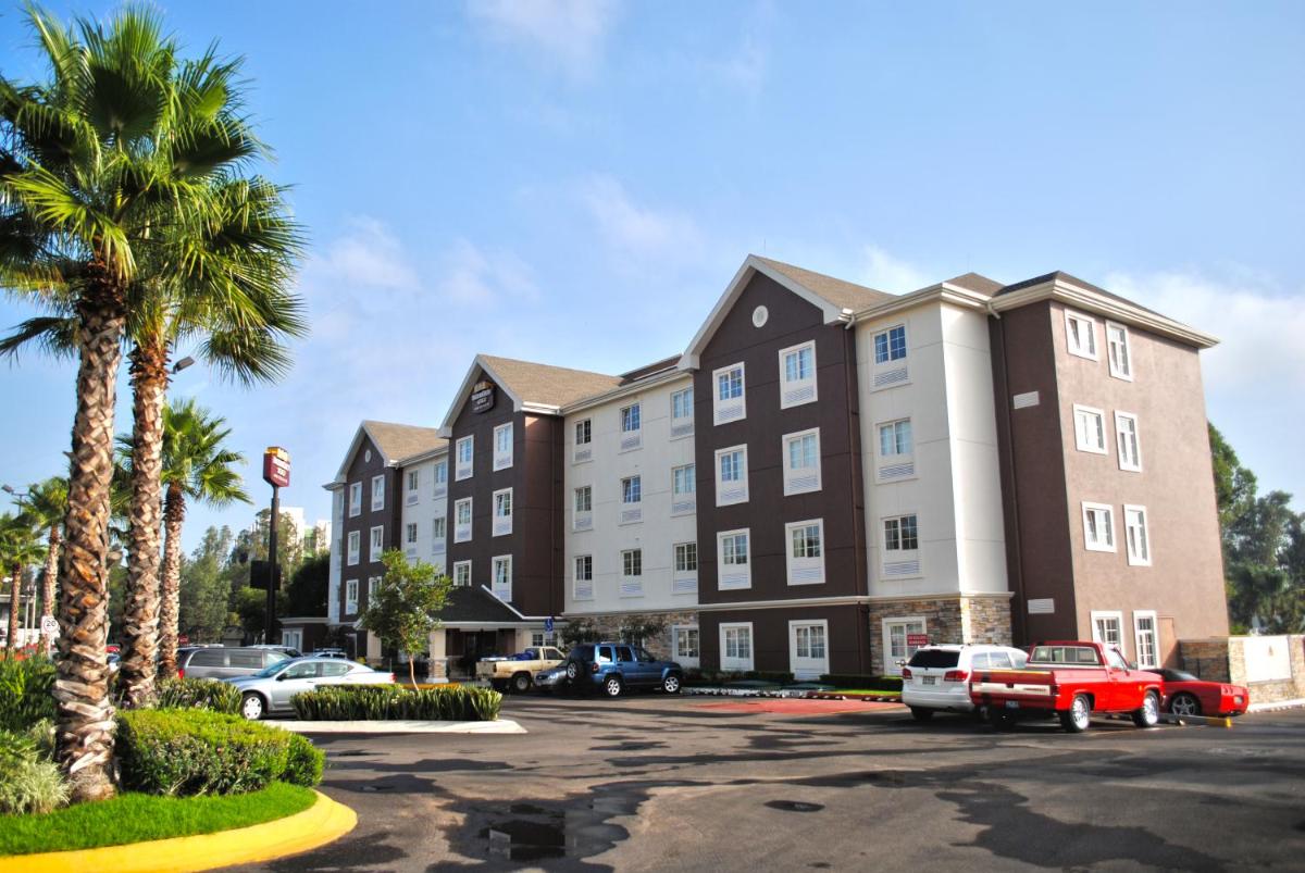 Hotel Intercity Zapopan - Housity