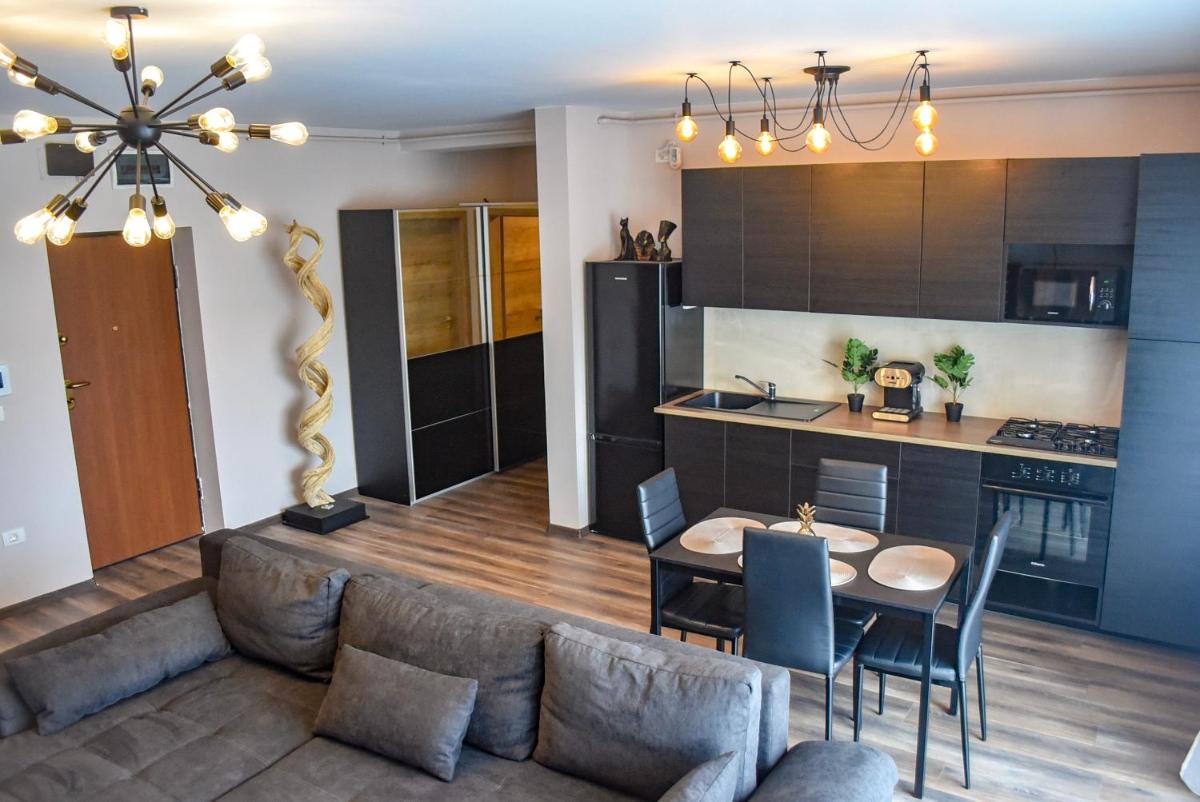 Wood Central Apartment - Housity