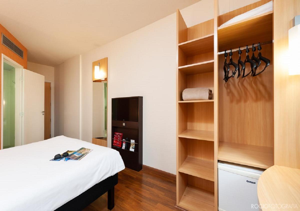 Ibis São Carlos - Housity