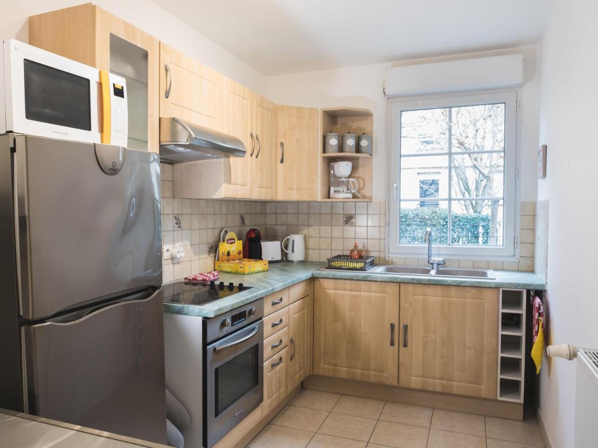 Family Travel Paris 2 - Housity