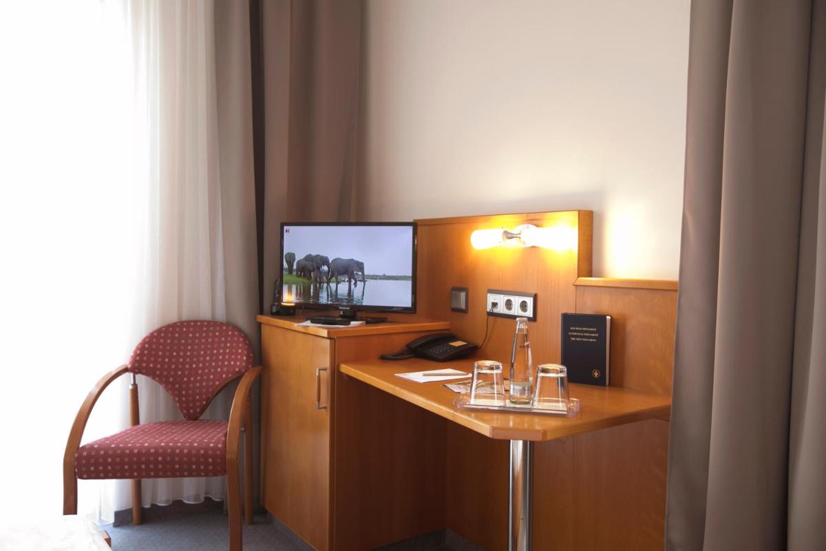 Neumaiers Hirsch -Gasthof und Landhotel - Housity