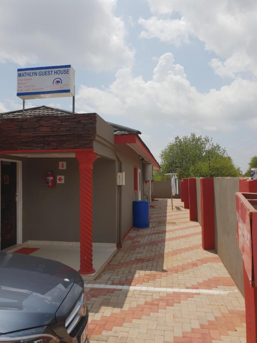 Mathlyn Guesthouse Gaborone - Housity