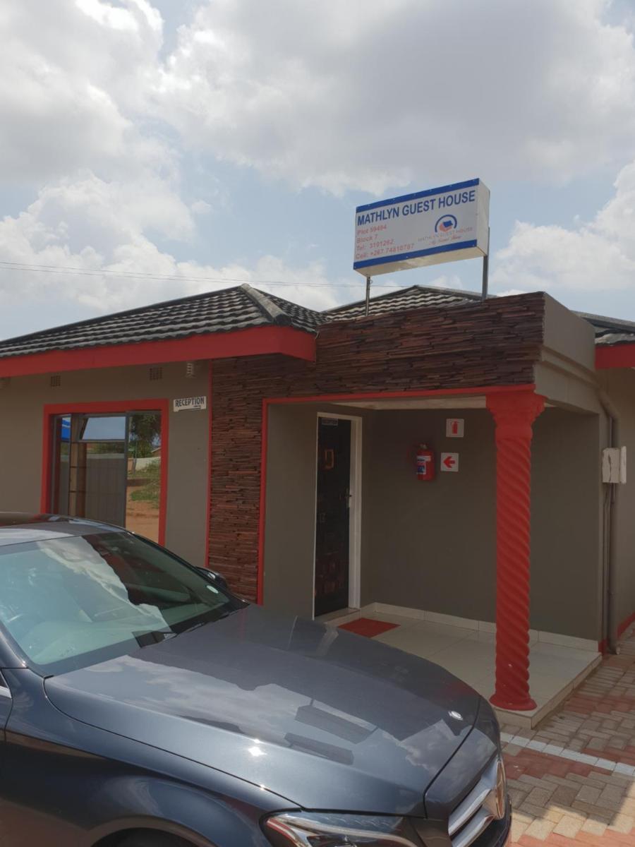Mathlyn Guesthouse Gaborone - Housity