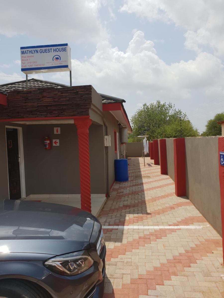 Mathlyn Guesthouse Gaborone - Housity