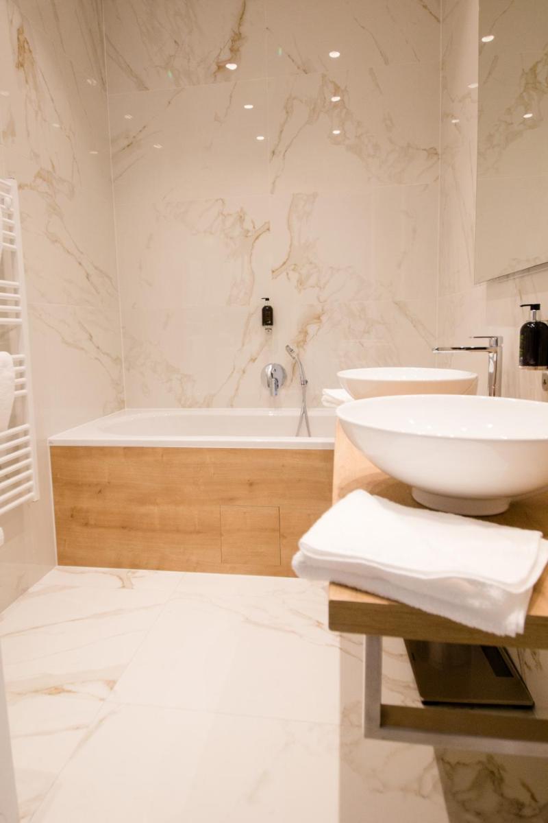 Suitetrails - Studio Apartments Urania - Mai's Apartments by Arbio