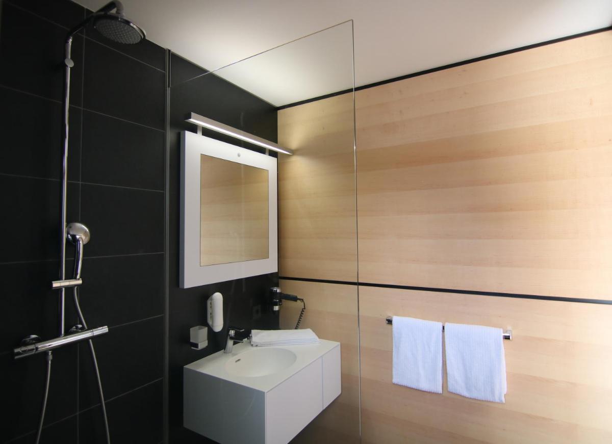 ME Hotel by WMM Hotels - Housity
