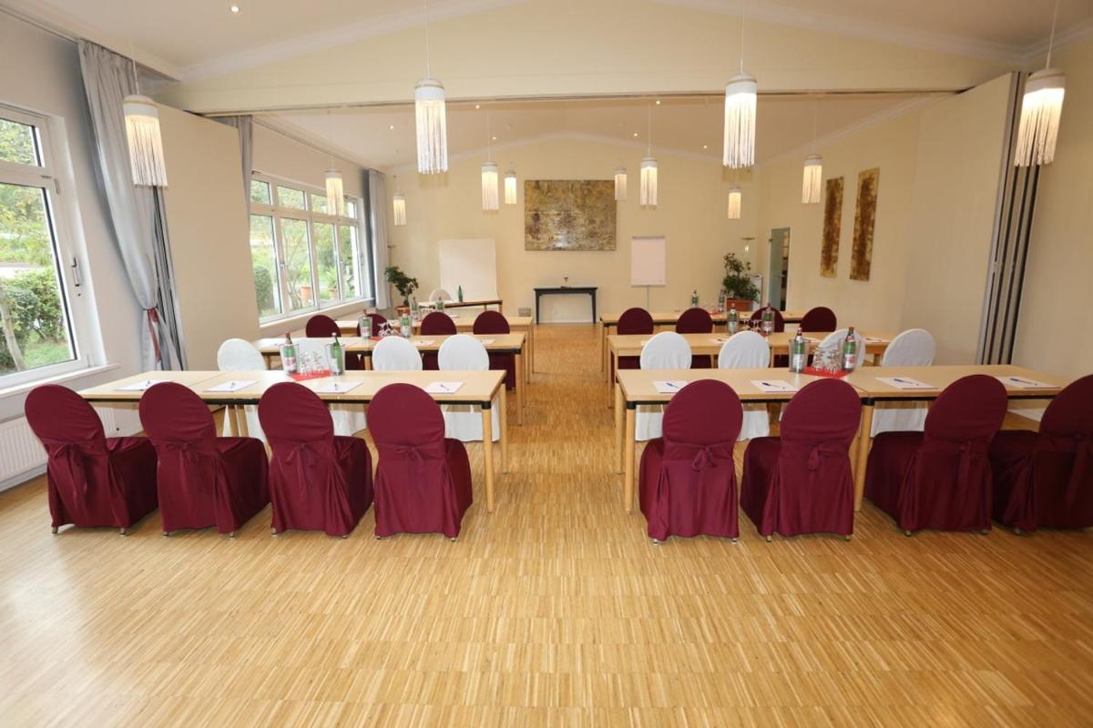 Schlosshotel Domäne Walberberg - Housity