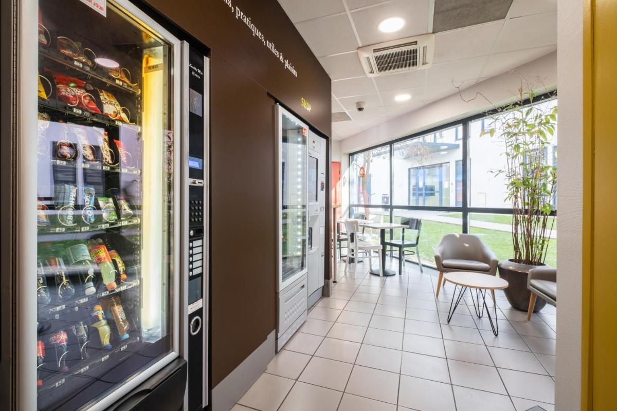 B&B HOTEL Lille Tourcoing Centre - Housity