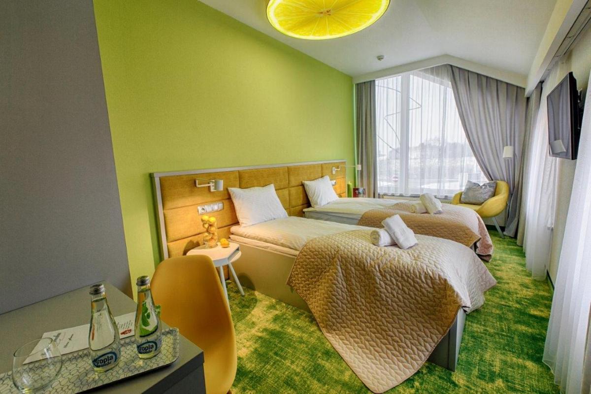 Stacja Snu - Housity