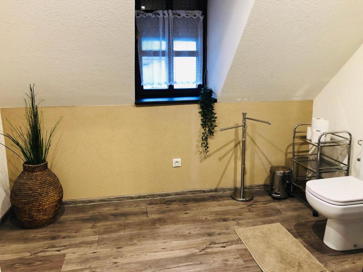 Penzion a Reštaurácia Hanišberg - Housity