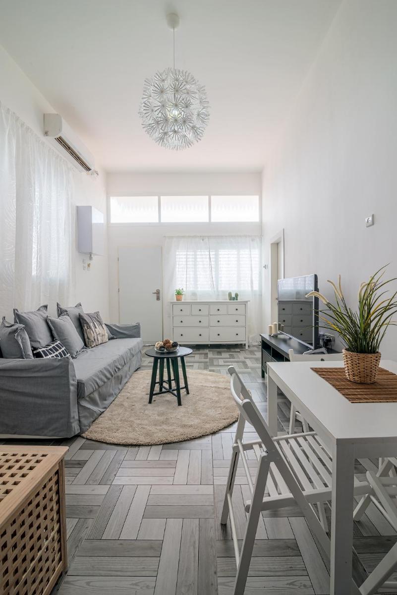 Dream Near the Beach - Housity