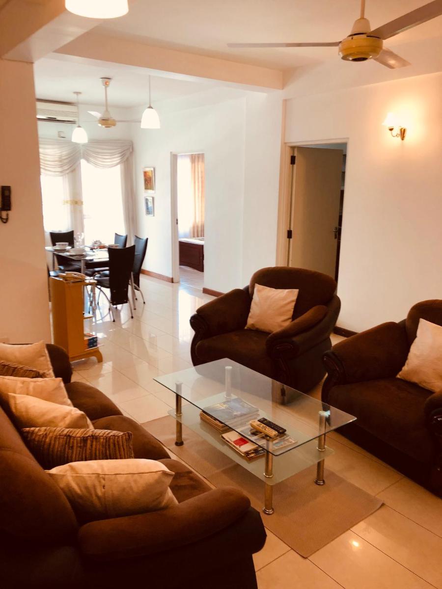 Suitetrails - 3 Room 10th Floor City View Apartment - Ascon Residencies