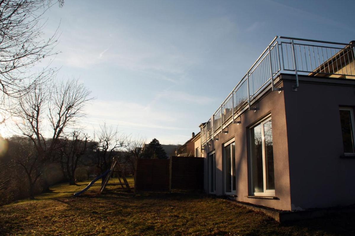 Spacious Studio minutes away Kirchberg & Lux Airport - Housity