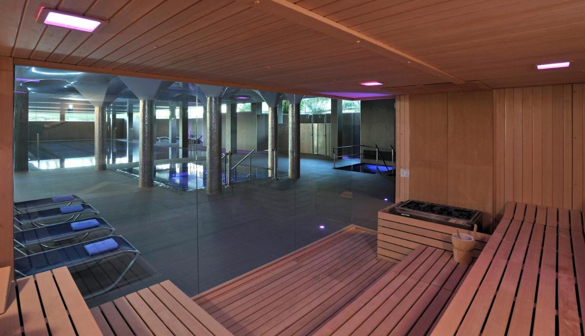 Gimnasio o instalaciones de fitness de Iberostar Selection Playa de Muro Village