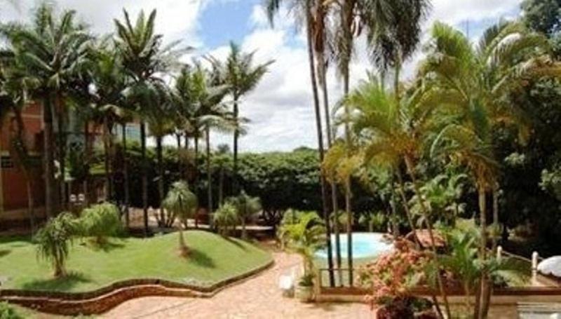 Estancia Park Hotel - Housity