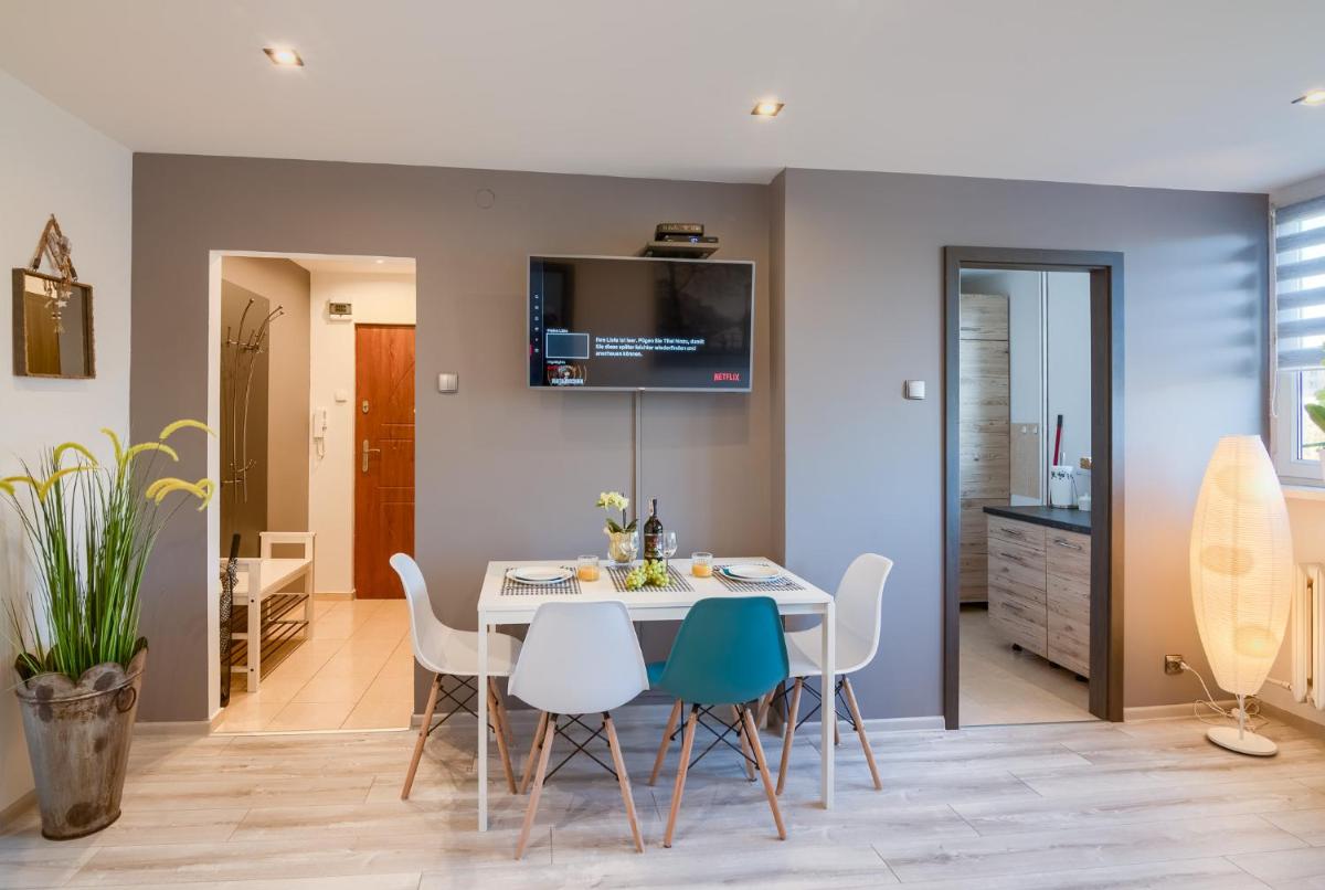 Apartments 4 You Niepodległości - Housity
