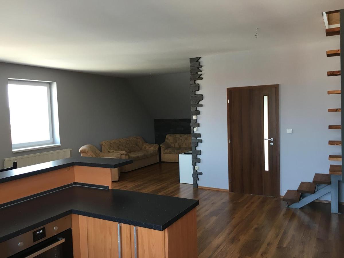 Spacious Apartment in Town Centre - Housity