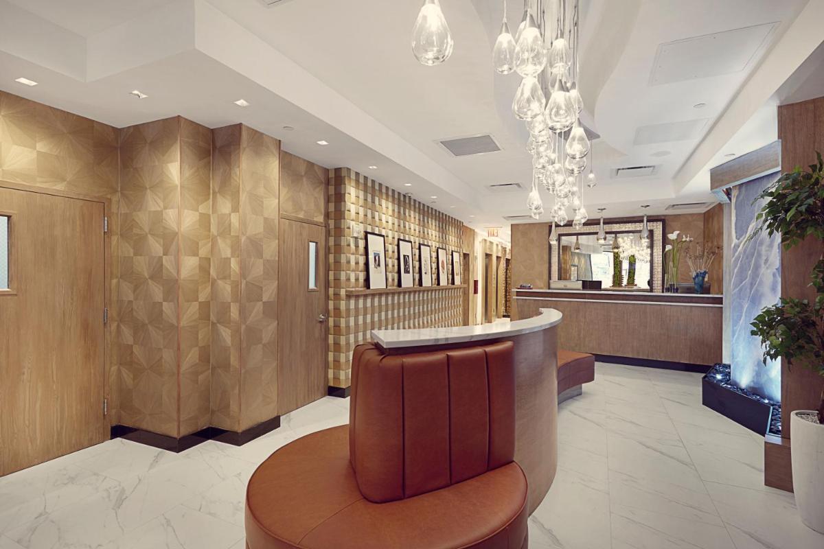 Suitetrails - Artezen Hotel