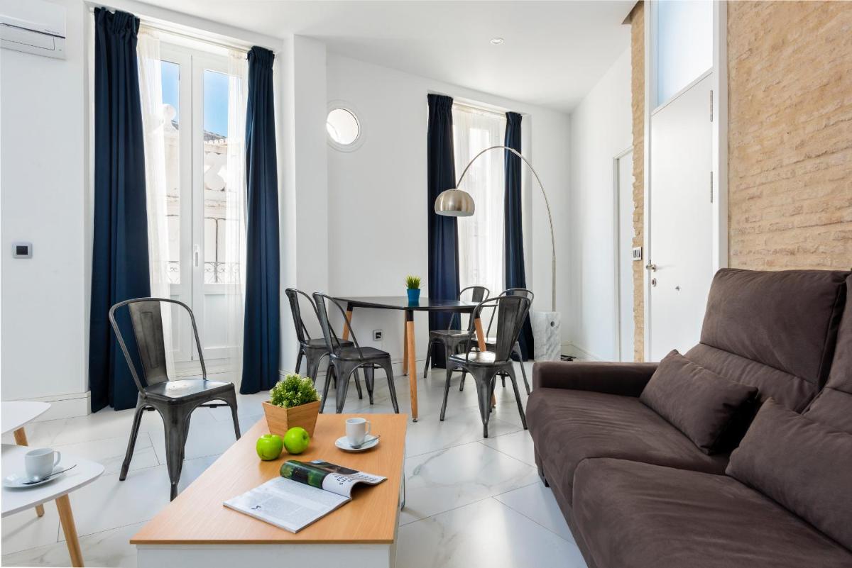Apartamentos Adriano - Housity