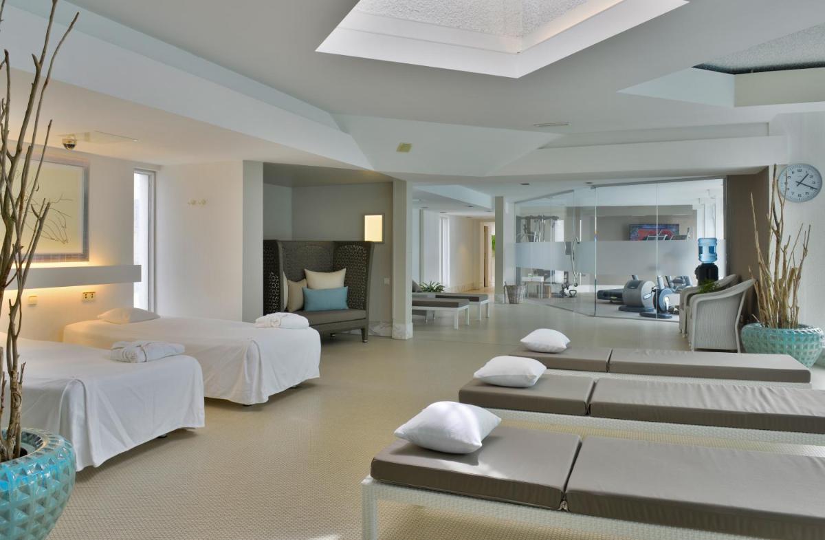 Best Western Premier Parkhotel Kronsberg - Housity