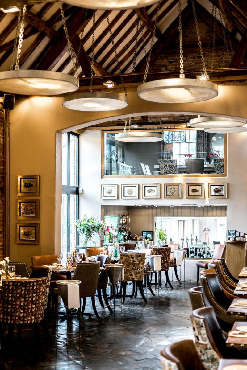 Baraset Barn Hotel - Housity