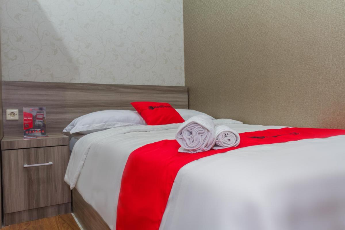 RedDoorz Plus near IPDN - Housity