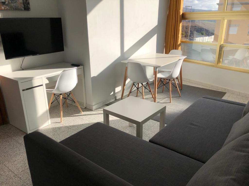Espléndido apto. 8 pax, TABLERO 4, cerca Playa Ingles - Housity