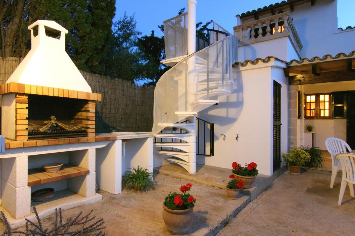 Roig Miquel house just 10m driving from Pollensa - Housity