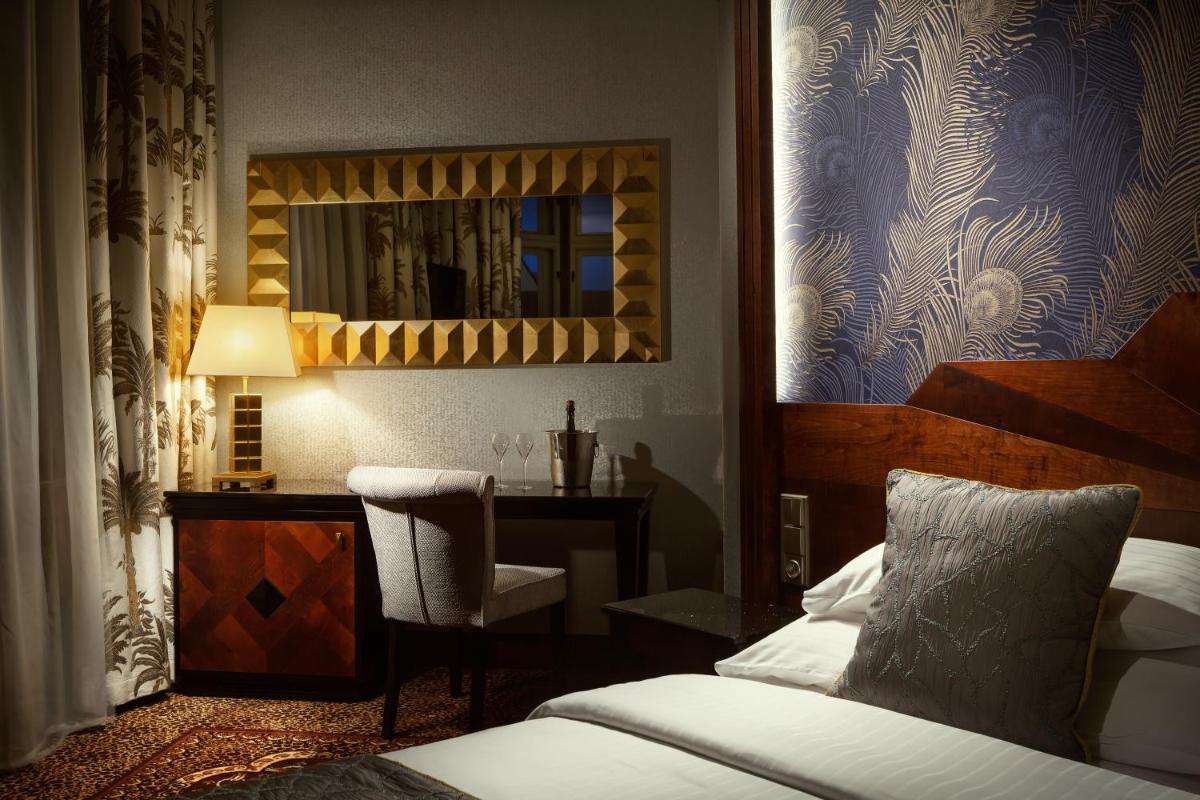 Suitetrails - Art Deco Imperial Hotel