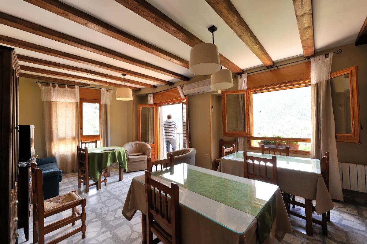 Miralmundo Alojamientos Rurales Ayna - HOSTAL RURAL - Housity