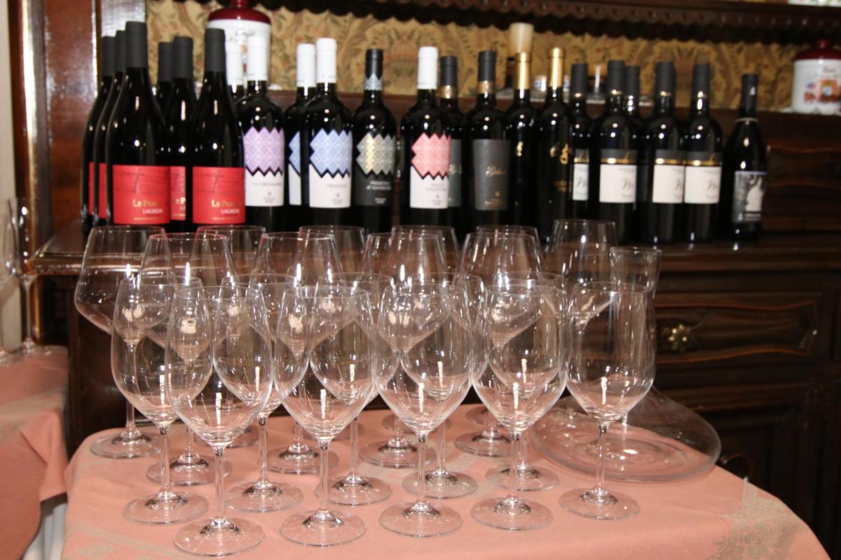hotel ristorante vittoria - Housity