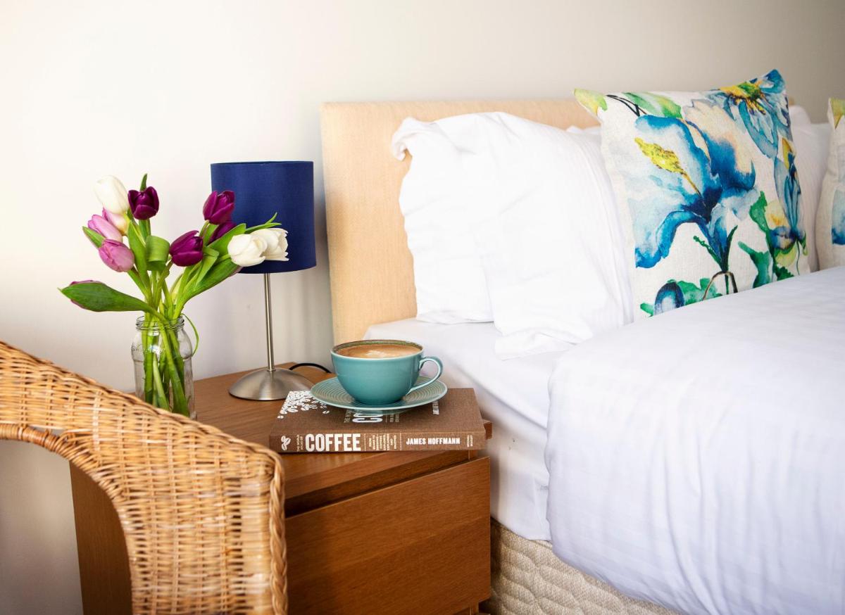 Apt 1, Opera House 2nd Floor by Indigo Flats - Housity