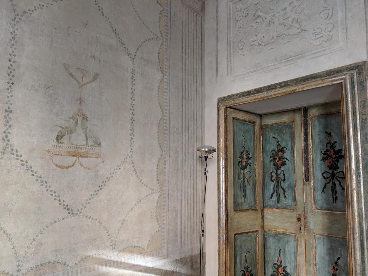 Suitetrails - Appartamento affrescato 180mq in palazzo del 600 a Mantova