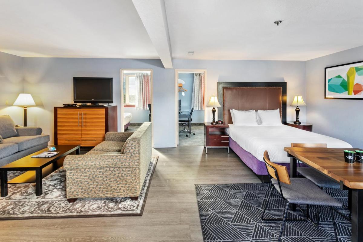 Inn at Seaside - Housity