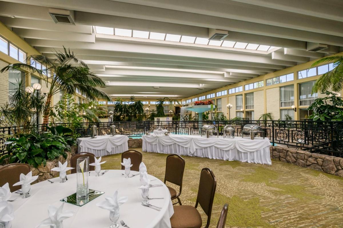 Wyndham Garden Fresno Yosemite Airport - Housity
