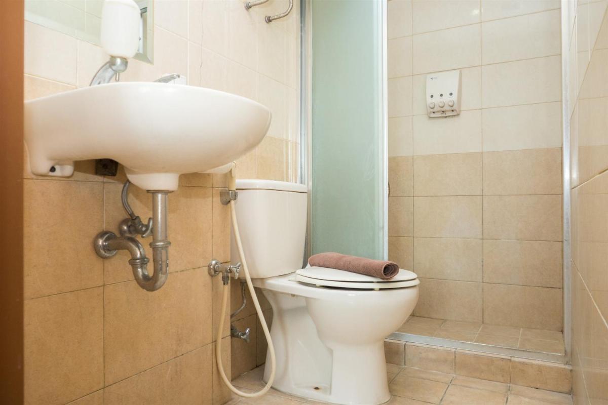 Antique 3BR at Grand Setiabudi Apartment By Travelio - Housity