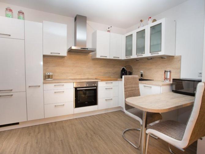Ferienparadies Amadeus - Housity